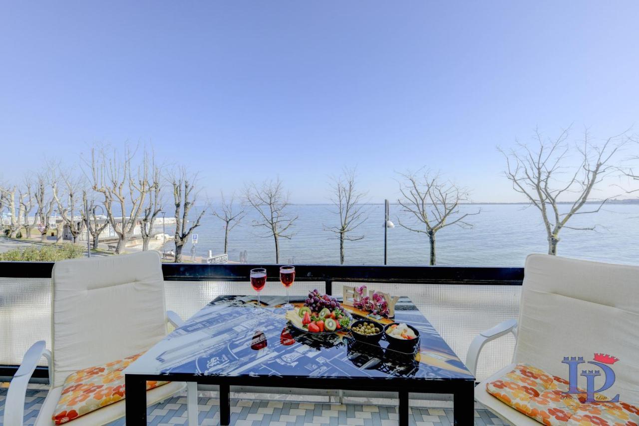 Desenzanoloft Official Partner Marriott Homes & Villas - Charming On The Lake Front Lake デセンツァーノ・デル・ガルダ エクステリア 写真