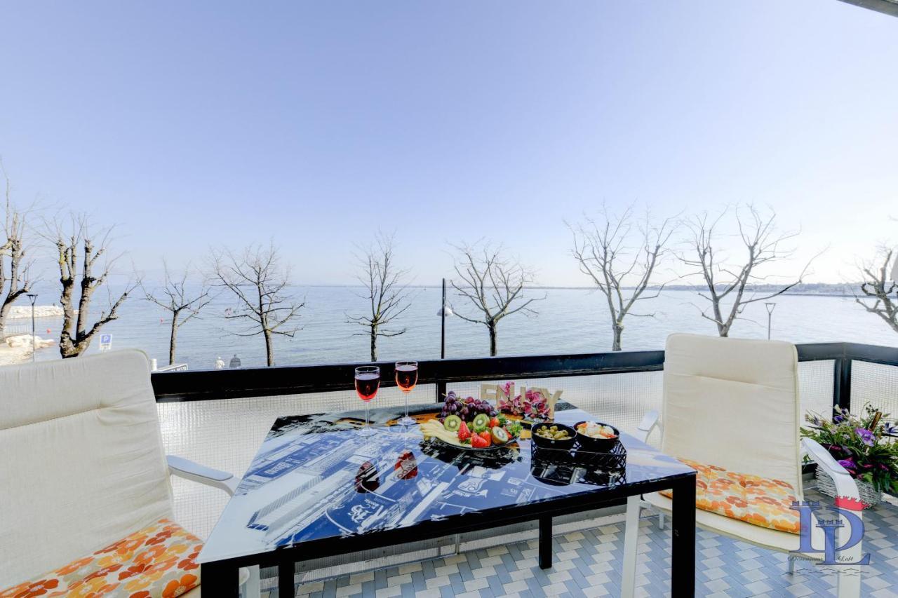 Desenzanoloft Official Partner Marriott Homes & Villas - Charming On The Lake Front Lake デセンツァーノ・デル・ガルダ エクステリア 写真